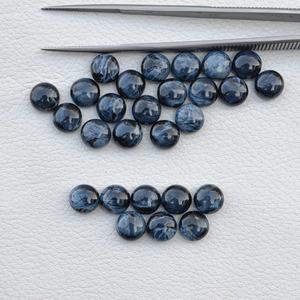 พลอยพีเทอร์ไซต์สีน้ำเงินธรรมชาติ AAA ขนาด 6 มม. ทรงกลมแบบคาโบชอง คุณภาพดีที่สุด ได้รับการรับรอง  แบบหลวม ด้านหลังแบน จากผู้ผลิต - Product Image 3