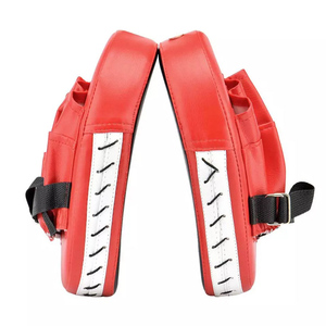 Fabrication professionnelle de pads de frappe en cuir personnalisés, durables et très vendus pour l'entraînement de boxe. - Product Image 2