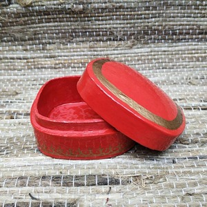 Boîte à bonbons en forme de cœur rouge en fer blanc, réutilisable, pour chocolats, emballage cadeau Saint-Valentin, impression personnalisée - Product Image 1