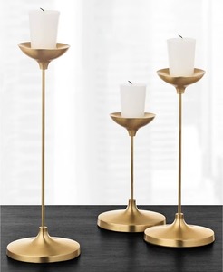 Portavelas decorativo de metal para decoraciones festivas y de temporada. Soporte para velas de alta calidad para organizadores de eventos profesionales. - Product Image 1