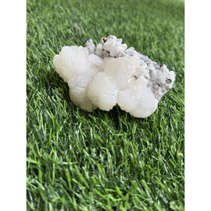 Natural White Stilbite <b>Crystal</b> <b>Cluster</b> Mineral Specimen for Interior Decor Home Display and Bulk Supply - Product Image 3