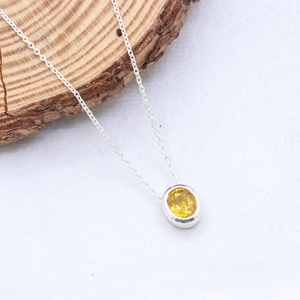 Collier tendance géométrique pour femme avec saphir jaune naturel taille ovale certifié IGI en argent sterling 925 pour anniversaire et fête - Product Image 2