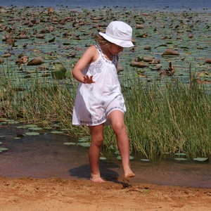 Vêtements d'été en coton smocké pour fille, tenue décontractée, pour femme, Mini Frock, rose, avec jolie broderie de bourgeon de rose - Product Image 1