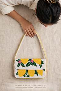 Bolso de Hombro Boho para Mujer con Forro de Algodón y Cuentas, Diseño de Limones Amarillos, Bonito Bolso Cuadrado con Solapa, Capacidad de 1L, para Halloween o Cumpleaños - Product Image 4