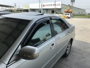 แผ่นบังแดดหน้าต่างรถยนต์ วัสดุ PMMA  ใช้ได้กับรถยนต์ TOYOTA Camry 4 ประตู (XV30) ปี 2002-2006 ได้พอดี 100% - Product Image 3