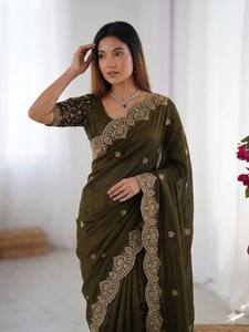 Sari de seda georgette suave y pesado para mujer con bordado C Pallu y borde con trabajo Zari, hecho en India - Product Image 2