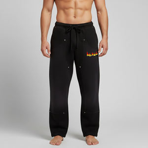 Pantalon de survêtement décontracté en coton noir pour homme à prix abordable, taille élastique avec cordon de serrage, logo flamme et poche latérale droite, collection automne - Product Image 1