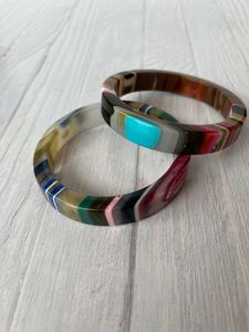 Brazalete Moderno de Resina Hecho a Mano, Ligero y Elegante para Mujer - Regalo - Product Image 1