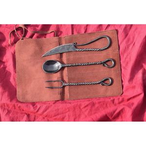 ชุดช้อนส้อมสแตนเลสสตีลคุณภาพสูง งานแฮนด์เมด สไตล์ยุคกลาง 3 ชิ้น พร้อมปลอกหนัง  แบบใหม่ - Product Image 4