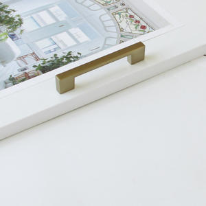 Tirador de Gabinete Moderno Rectangular de Aleación de Zinc en Oro Mate para Dormitorio, Baño, Cocina, Comedor, Armario y Cómoda - Product Image 4