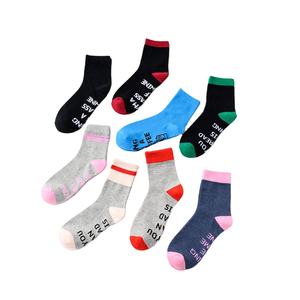 ODM Impresión personalizada Texto 2 tonos Crew Calcetines Algodón Transpirable Multi Color Calcetín divertido para hombres Mujeres Ropa casual Fábrica de Vietnam - Product Image 1