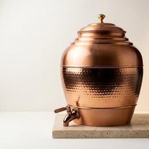 Distributeur d'eau décoratif de luxe en cuivre écologique, réservoir de stockage de qualité alimentaire 5L/7L avec robinet, haute qualité pour usage domestique, emballage personnalisé - Product Image 6