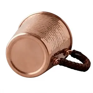 Mug en cuivre artisanal martelé conique avec poignée tressée de luxe, tasse à cocktail haut de gamme, vaisselle de qualité supérieure, martelé à la main avec de magnifiques bosses. - Product Image 5