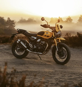 Motocyclette TRIUMPH "SCRAMBLER 400 XC" avec finition jaune et noire, moto sportive Scrambler 400 XC, Triumph Scrambler 400 XC double échappement - Product Image 5