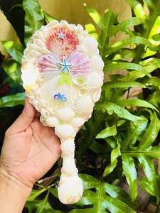 Miroir de maquillage artisanal en coquillages du Vietnam avec détails en coquillages, miroir de poche portable pour collections de cadeaux, style de vie côtier - Product Image 2
