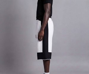 Short homme hip-hop uni, léger, 100% coton de haute qualité, respirant, écologique, avec logo imprimé DTF personnalisé, style streetwear. - Product Image 3