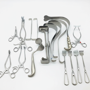 Rétracteurs chirurgicaux assortis Pilling V. Mueller Sklar - LOT de 18 (3) - Product Image 1