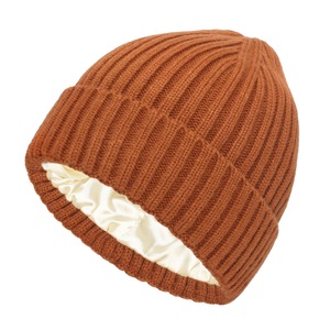 Bonnet de luxe doux en soie avec logo personnalisé, bonnet de nuit, bonnets d'hiver pour cheveux, vente en gros, bonnet unisexe vierge en satin et laine tricotée pour femme - Product Image 4