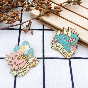 Insigne dur promotionnel de goupille d'émail en métal en alliage de zinc de cadeau fait sur commande, Marktex - Product Image 1