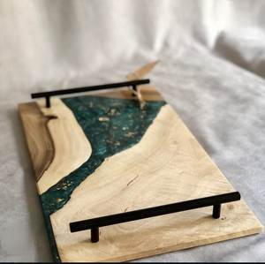 Plateau de service créatif en bois et résine avec motif rivière et poignée en métal pour aliments, fruits, desserts et décoration intérieure - Product Image 5