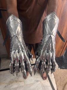 Gants de guerrier gothiques en acier plaqué argent, style antique, collection d'armure métallique - Product Image 6