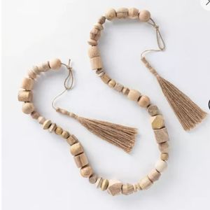 Guirlande en bois artisanale, décoration élégante pour fête, style campagnard, ornement saisonnier pour table à manger - Product Image 1