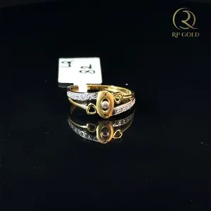Anillo de Diamantes Dorado Elegante con Motivo de Corazón, Diseño de Banda Abierta, Piedra Brillante, Joyería Elegante para Mujer, Uso Diario, Regalo, Estilo Moderno - Product Image 1