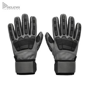 Gants de mécanicien robustes personnalisés, noirs et gris, avec protection anti-choc TPR, paume antidérapante en silicone à points imprimés et rembourrée pour le travail - Product Image 1