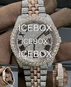 Montre-bracelet en acier inoxydable et moissanite avec cadran en verre, entièrement sertie de diamants en moissanite, résistante à l'eau 10 bars, fermoir de bracelet - Product Image 4