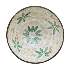 Venta al por Mayor de Cuencos de Cáscara de Coco Grabados con Diseño Moderno, Sostenibles, Únicos, Hechos a Mano, Pulidos y Ecológicos - Product Image 2