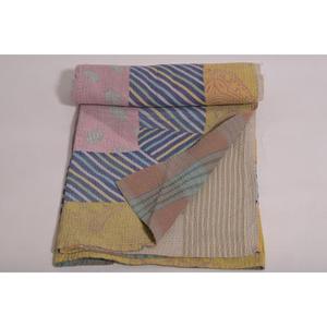 Couverture Kantha Gudri en coton indien, faite à la main, vintage, style bohème, jeté de lit, couverture réversible, décoration d'intérieur, cadeau - Product Image 5