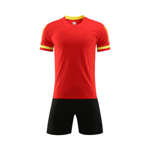 Ensemble de maillots de football personnalisés, nouvelle saison, absorbant la transpiration, ensemble complet de tenues de football, fabriqué en 100% polyester - Product Image 3
