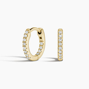 Anillo de media eternidad con diamantes de punta compartida - Product Image 1