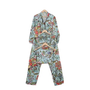 Ensemble pyjama décontracté pour femmes, été, vintage, coton, boutons, manches trois quarts, imprimé floral, écologique, séchage rapide, chemise et pantalon - Product Image 1