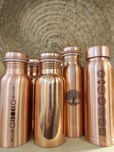 Bouteille en cuivre pur, faite à la main, réutilisable, étanche, compatible lave-vaisselle, avec couvercle à vis, pour l'hydratation quotidienne, les voyages et les activités de plein air - Product Image 4