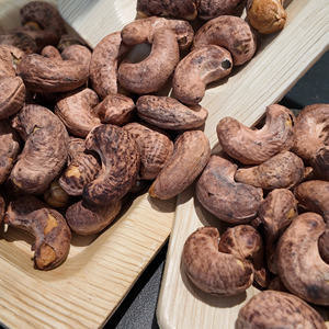 Noix de cajou du Vietnam de qualité supérieure W450, bio, grillées au sel, 100% naturelles, avec possibilité de fabrication OEM/ODM - Product Image 2