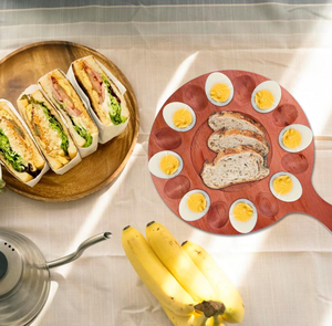 Bandeja de madera para huevos rellenos con cuenco central, tabla redonda para servir queso y frutas - Product Image 6