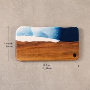 Planche à découper rustique en bois et résine époxy, faite à la main, pour la cuisine, planche décorative pour servir et préparer les aliments - Product Image 3