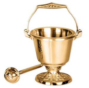 Cubeta para agua bendita de latón pulido con base de pedestal ornamentada y varita a juego, disponible a precios de mayorista. - Product Image 3