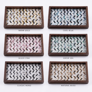 Plateau de service en bois fait main avec incrustation de nacre, motif chevron, design bohème - Product Image 2