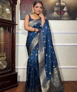 Sari de Seda Azul con Borde de Zari, Traje Tradicional Indio para Bodas, para Mujer, Largo hasta el Suelo, Corte Regular - Product Image 3