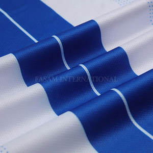 Uniformes de football au design unique fabriqués au Pakistan, logo personnalisé imprimé, uniformes de football pour adultes - Product Image 5