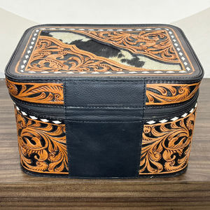 กระเป๋าจัดระเบียบเครื่องสำอางขนาดใหญ่แบบสั่งทำพิเศษ ปี 2025 อเนกประสงค์ สำหรับจัดเก็บเครื่องสำอางที่จำเป็น  กระเป๋าเครื่องสำอางหนังแท้ลายสลักมือสำหรับผู้หญิง พร้อมหูหิ้ว - Product Image 5