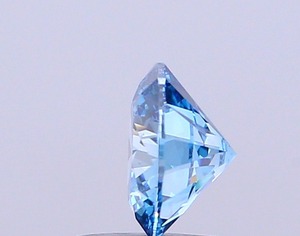 Diamant CVD cultivé en laboratoire, forme ronde, bleu vif fantaisie, clarté VVS2, polissage excellent, pierre précieuse brute brillante pour joaillerie fine. - Product Image 3