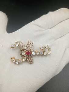 Amaira Jewels - Broche de Plata de Alta Calidad con Diseño de Escorpio, Ojo de Piedra Roja y Baño de Oro, para Mujer y Hombre, Regalo, Joyería, Diseño Hecho a Mano - Product Image 3