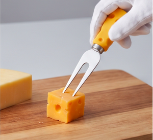 Juego de 4 cuchillos para queso, herramientas de acero inoxidable con mangos estilo queso suizo amarillo para uso en la cocina - Product Image 4