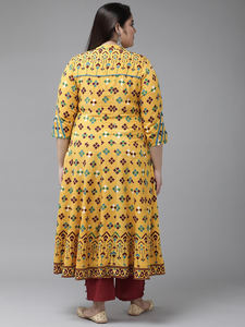 Kurti Anarkali jaune en rayonne imprimée Patola avec col mandarin et manches trois quarts pour femmes grandes tailles - Product Image 3