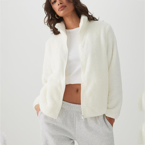 Chaqueta de Sherpa Premium para Mujer, Chaqueta de Invierno Cálida y Suave con Cierre Completo, Chaqueta Casual Oversize para Exteriores, Fabricante OEM Personalizado - Product Image 1