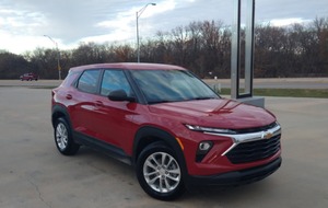 เชฟโรเลต เทรลเบลเซอร์ LS FWD SUV รุ่นดีลักซ์ ลักชัวรี ปี 2026 พร้อมเกียร์อัตโนมัติ เบาะหนัง ไฟหน้า LED - Product Image 3