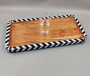 Plateau de service en bois en gros, design rayé en résine, personnalisé pour restaurants, plateau à fruits secs pour le petit-déjeuner - Product Image 5